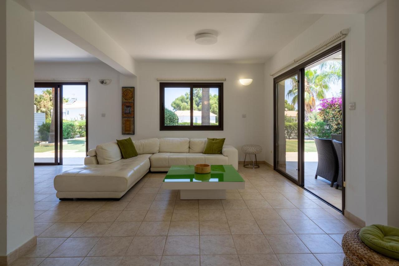 Lime 3-Bedroom Villa In Protaras Exteriör bild
